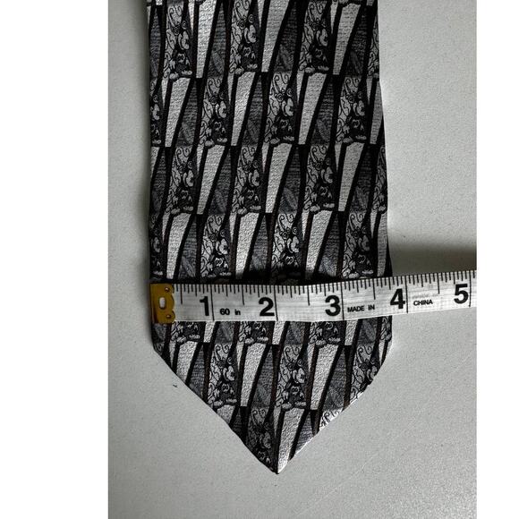 Vintage Disney Mickey Mouse 100% Silk Tie Gray Geometric Pattern WDW Retro - Picture 4 of 11